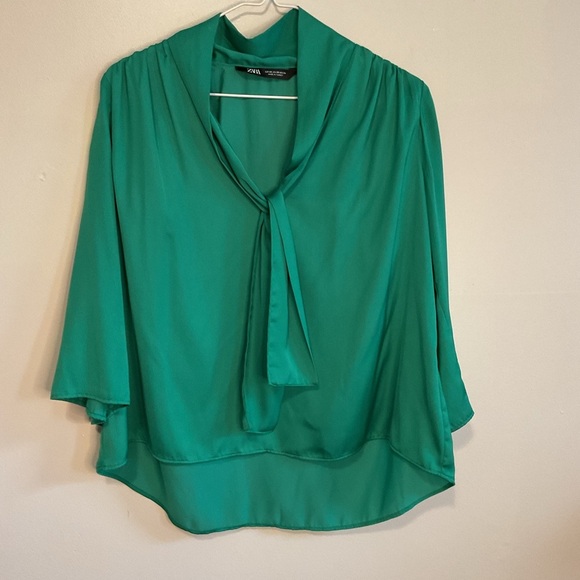 Zara - Asymmetrical Green V Neck 3/4 Sleeves Office Top - Fits Medium - Picture 1 of 6